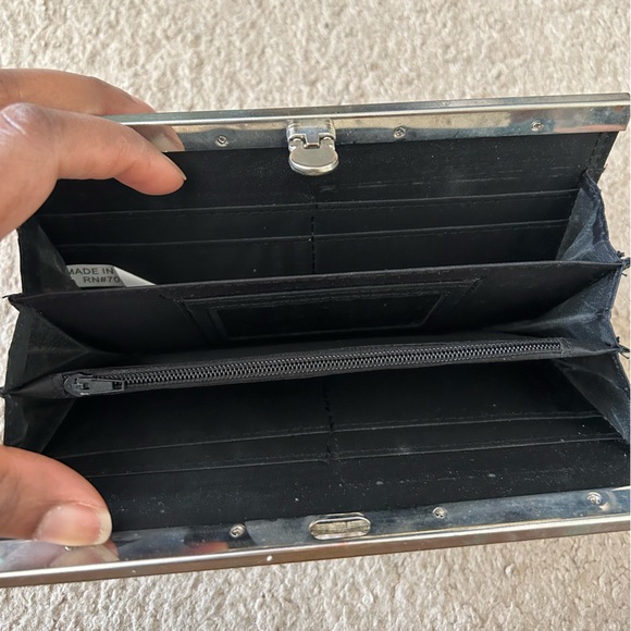 Holy Chic Wallet - Picture 3 of 3